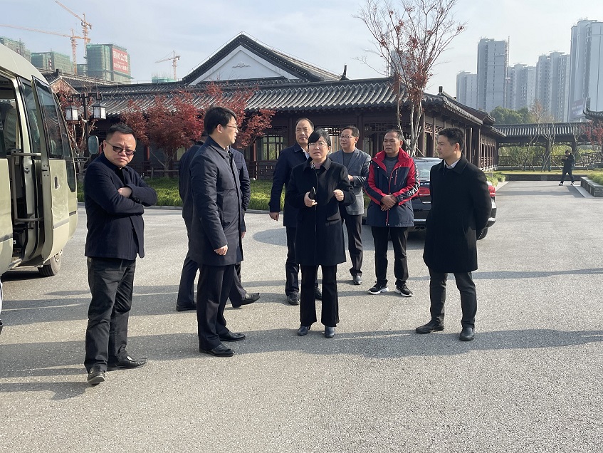 淮安市洪澤區(qū)來(lái)邗考察揚(yáng)州西花園修改.jpg 淮安市洪澤區(qū)來(lái)邗考察揚(yáng)州西花園修改.jpg